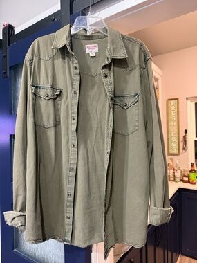 Mossimo Supply Co. Olive Green Men's Casual Button-Up Shirt